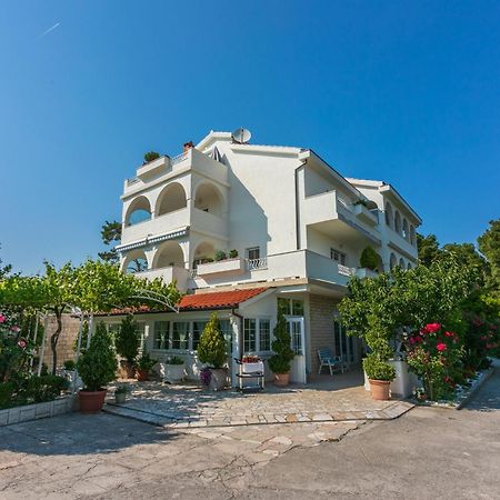 Apartments Vila Antula Banjol Ngoại thất bức ảnh