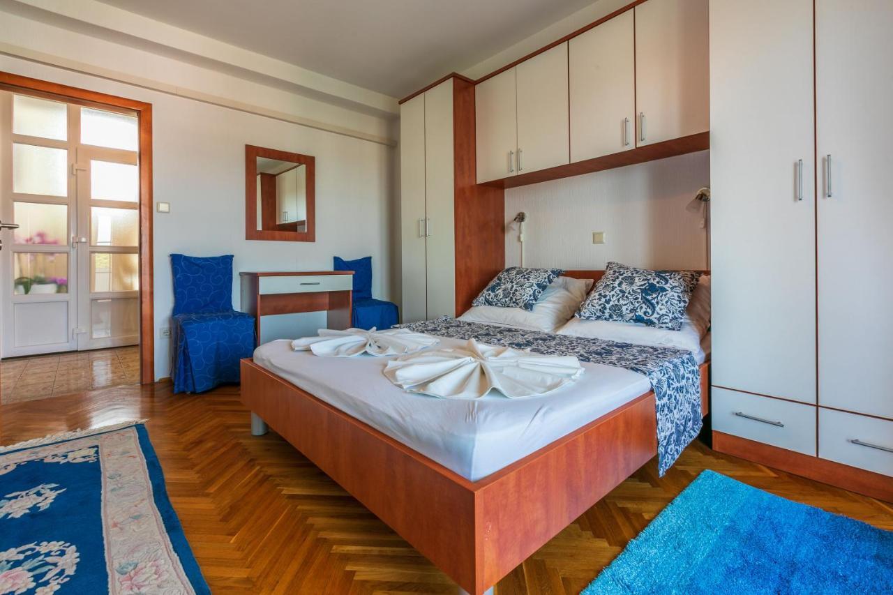 Apartments Vila Antula Banjol Ngoại thất bức ảnh