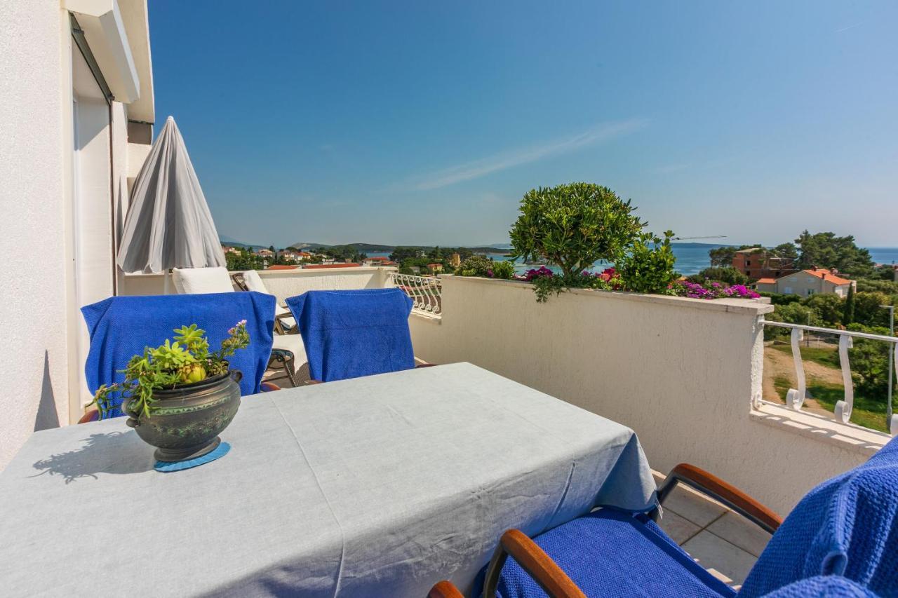 Apartments Vila Antula Banjol Ngoại thất bức ảnh