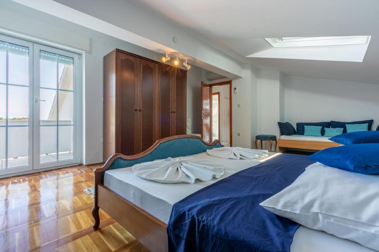 Apartments Vila Antula Banjol Ngoại thất bức ảnh