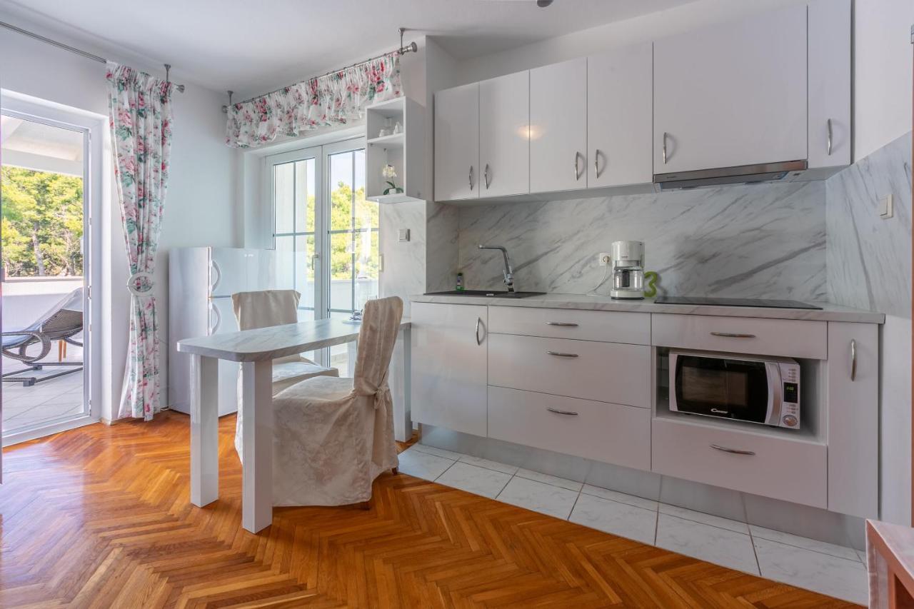 Apartments Vila Antula Banjol Ngoại thất bức ảnh