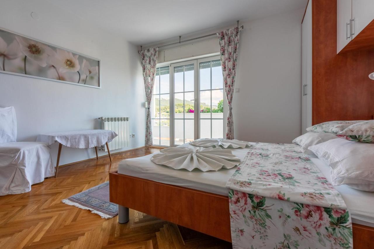 Apartments Vila Antula Banjol Ngoại thất bức ảnh